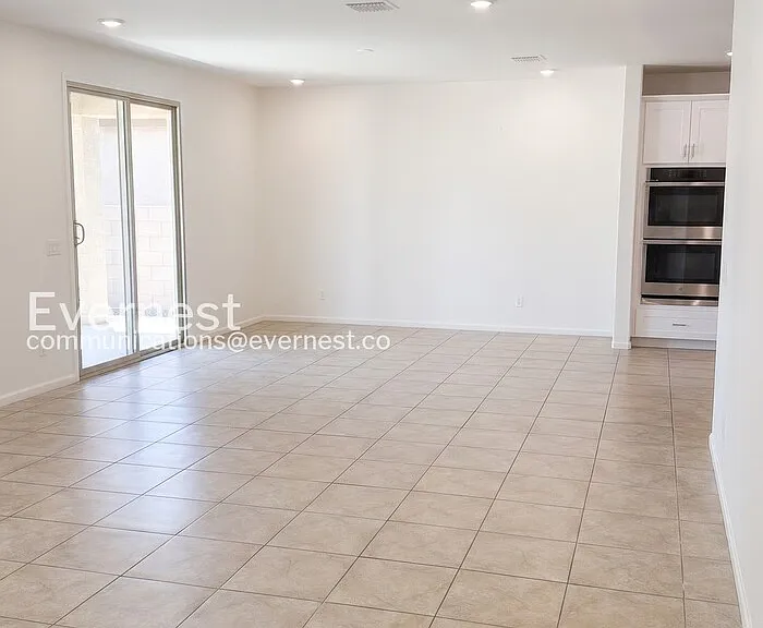 3041 W Crescent View Ln — Photo 5
