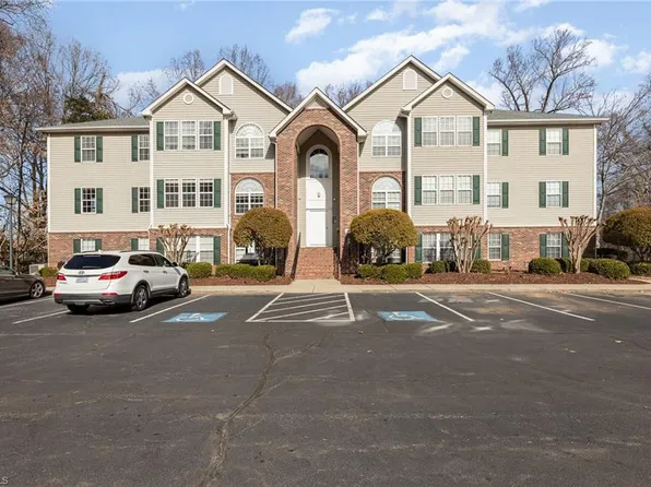 211 Timberline Ridge Ct, Winston Salem, NC 27106