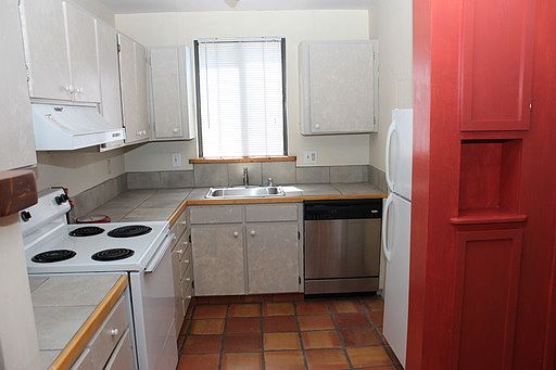 2nd image of 161 Calle Ojo Feliz Unit A