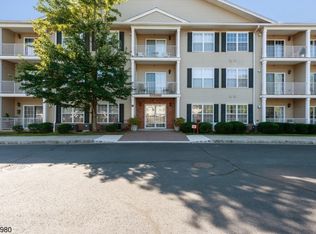 87 Liddle Ave, Edison, NJ 08837