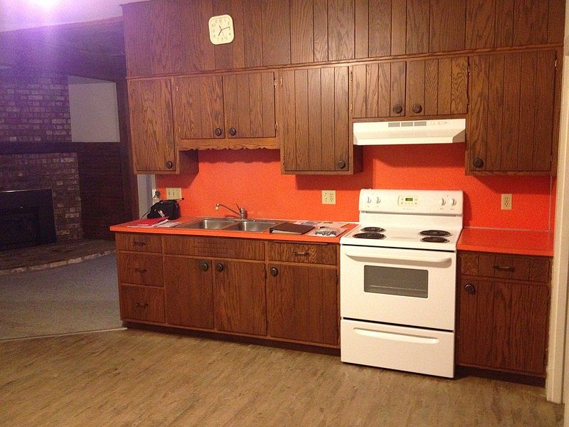 2nd image of 519 Main St