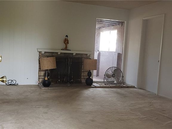 5th image of 2749 West Broadway