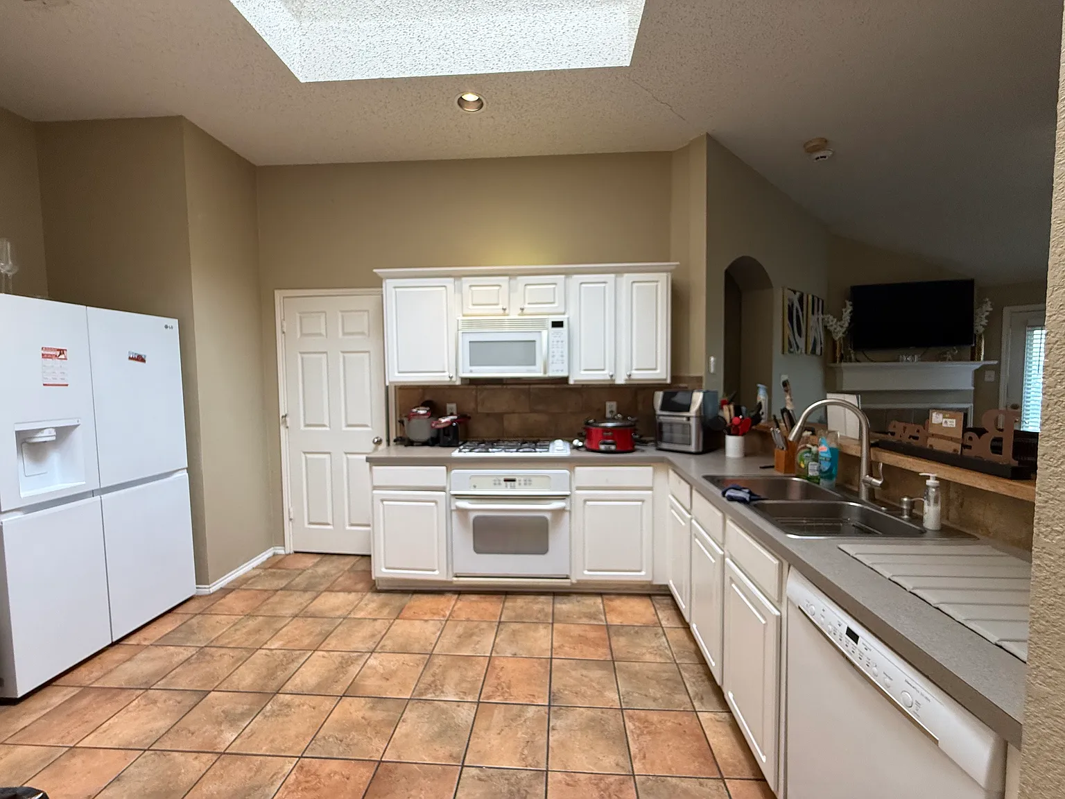 9905 Chadbourne Rd — Photo 3