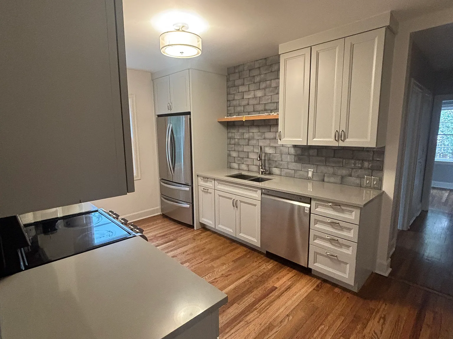 4 bed, 2856 sqft, $3,850 — Photo 4