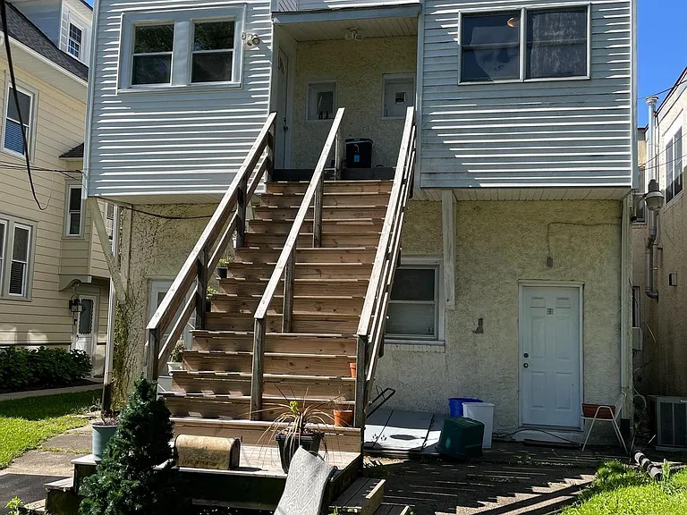 581 Haddon Ave — Photo 15