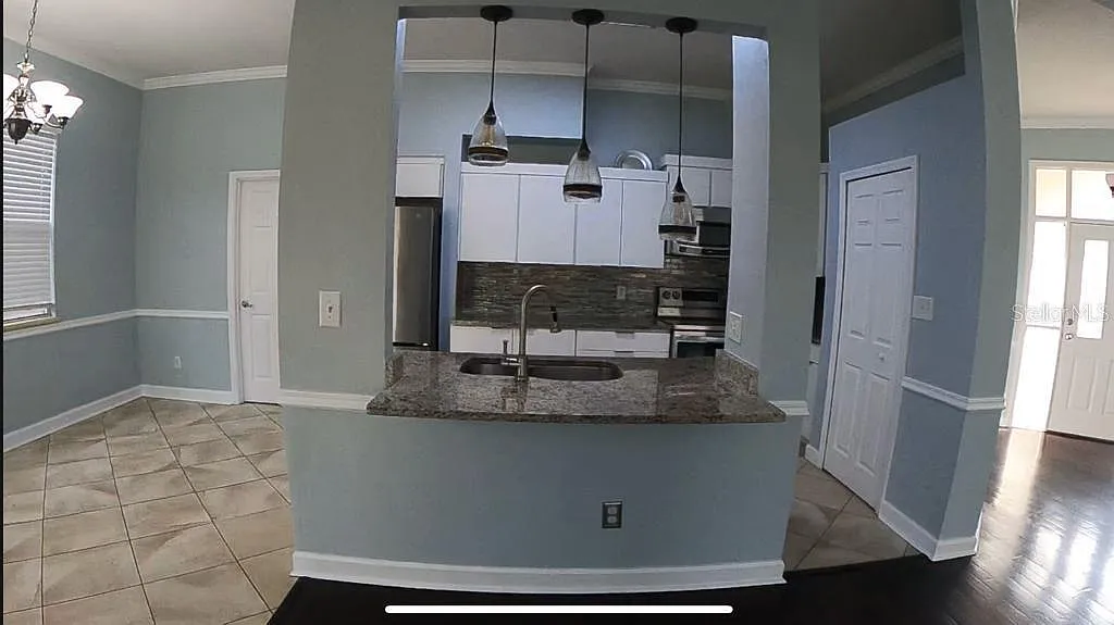 4 bed, 3.5 bath, 2381 sqft, $3,500 — Photo 4