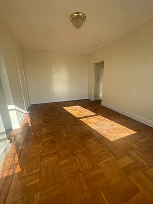 Rented by NYC LUXURY APT RENTALS CO LLC | media 2