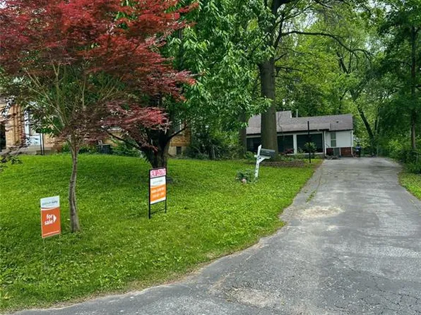22 Jean Dr #1/2, Florissant, MO 63031