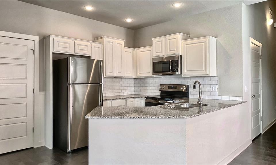1st image of 1722 N Izard Ln