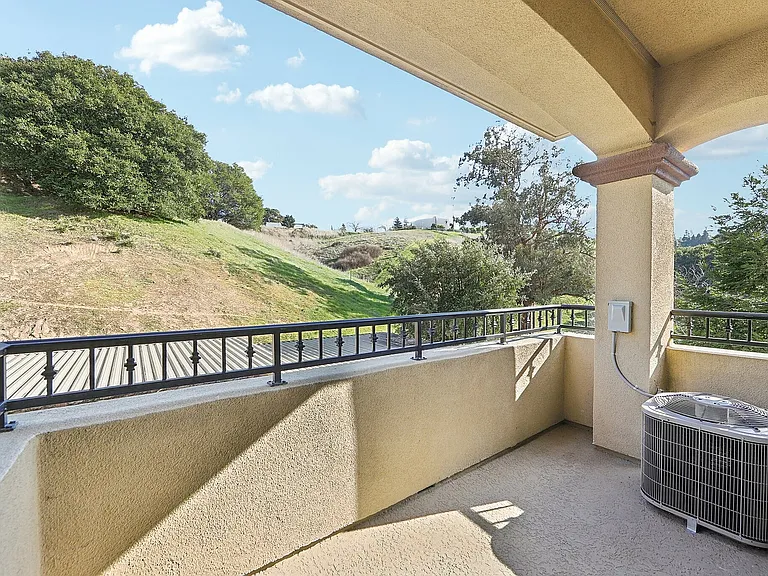 31-web-or-mls-Shell Ave 207-027