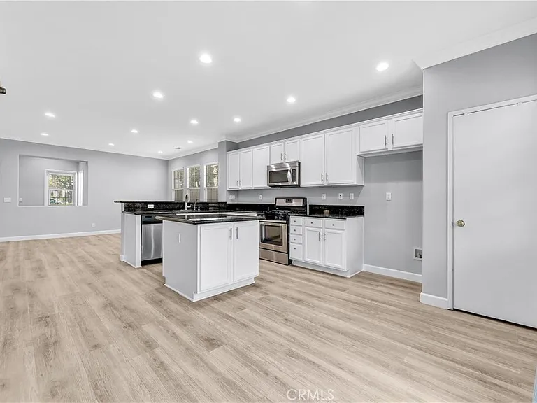 1258 Begovich St — Photo 28