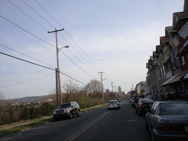 2nd image of 818 N 6th St