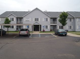 1108 N Towne Commons Blvd, Fenton, MI 48430