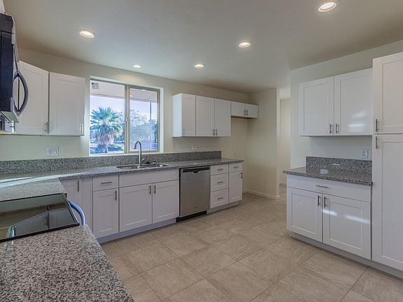 5th image of 8301 E Desert Steppes Dr