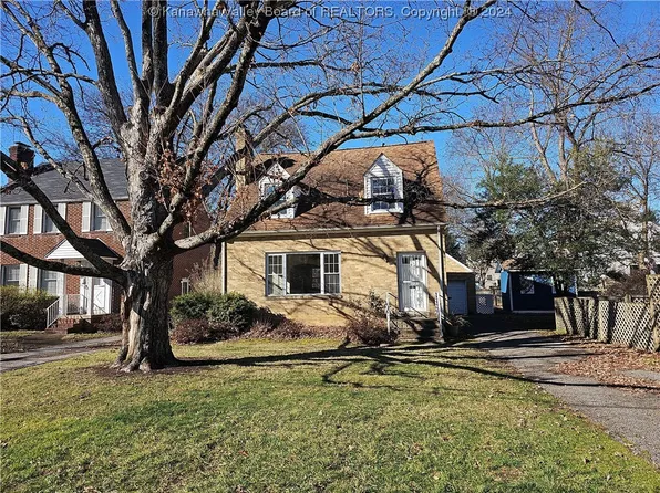 305 22nd St SE, Charleston, WV 25304
