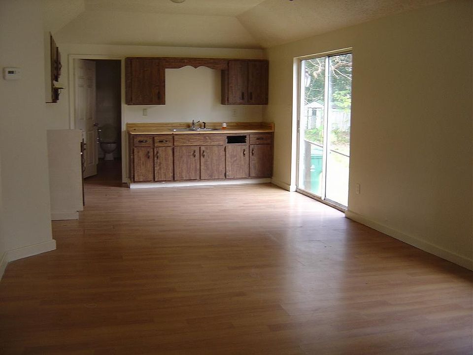1st image of 1534 NW 1st Ave