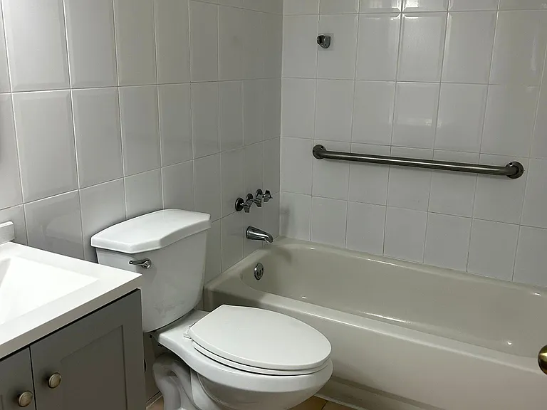 9520 SW 8th St #210 — Photo 7
