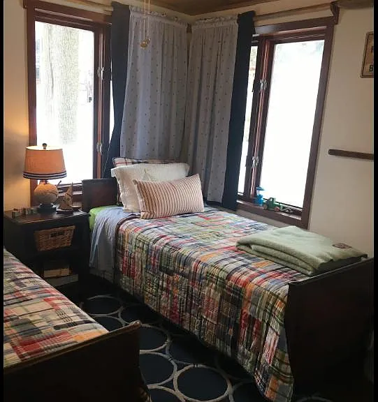 Bedroom #3, two twin beds