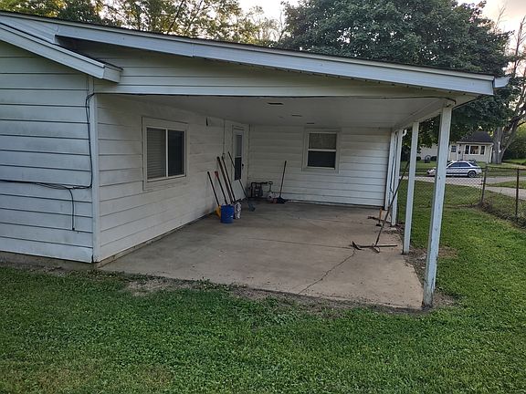 2nd image of 19 Sillman Ct