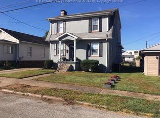147 5th St, Dunbar, WV 25064
