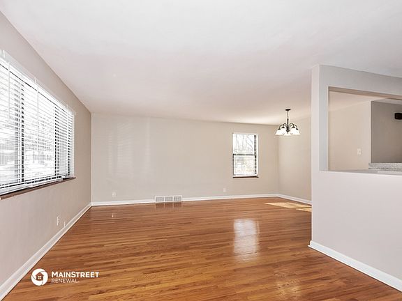 4th image of 8674 Spoon Dr