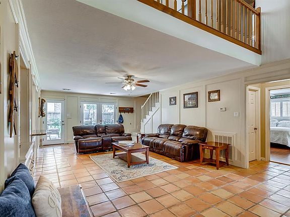 5th image of 22422 Unicorns Horn Ln