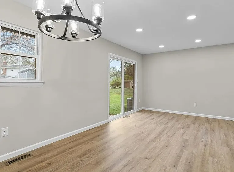 24320 Log House Rd — Photo 4