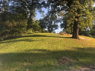 5 Briar Creek Ln, Carlinville, IL 62626