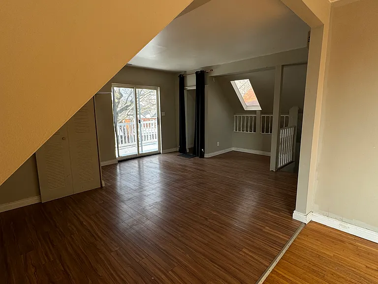 348 Gladstone Ave #3 — Photo 8