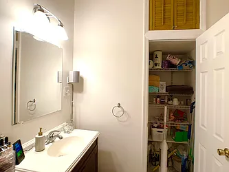 Rented by R New York