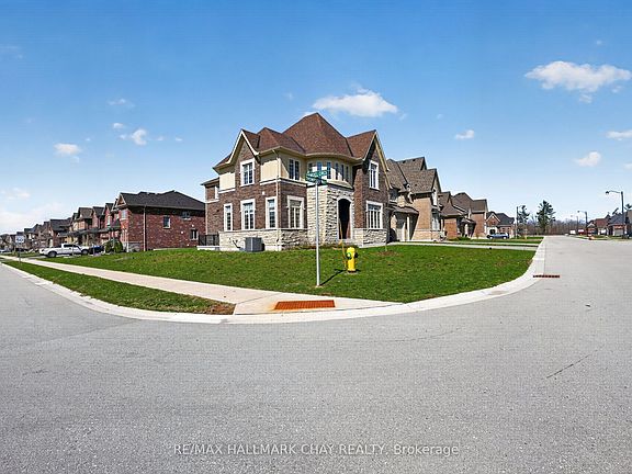 2nd image of 12 Thompson Way