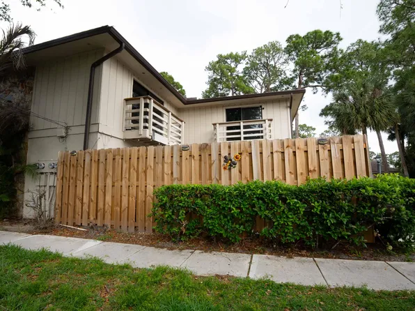 2811 Stoneway Lane #B, Fort Pierce, FL 34982