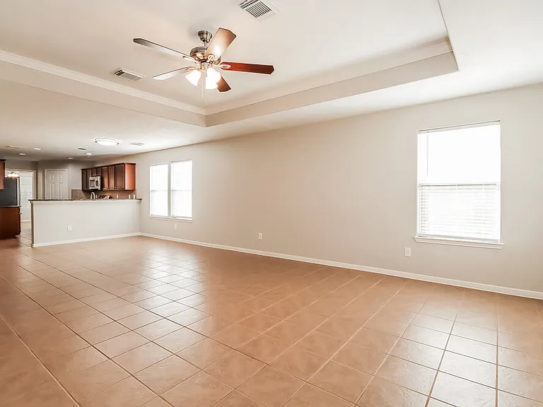 21619 Kingston Terrace Ln — Photo 6