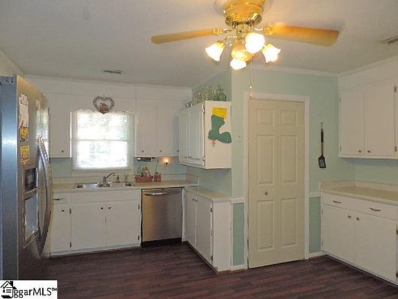5th image of 4 E Heathwood Dr