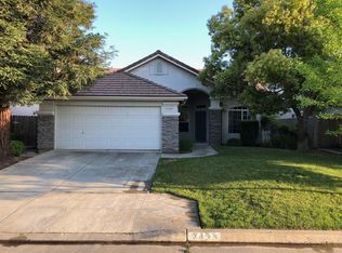 2433 E Rush Ave, Fresno, CA