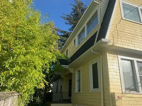 11 bed, 3040 sqft, $9,000 — Photo 2