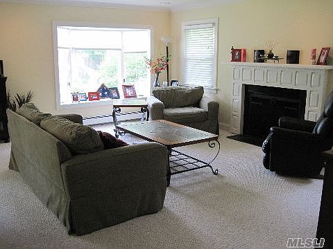 4th image of 44 Pembrook Dr