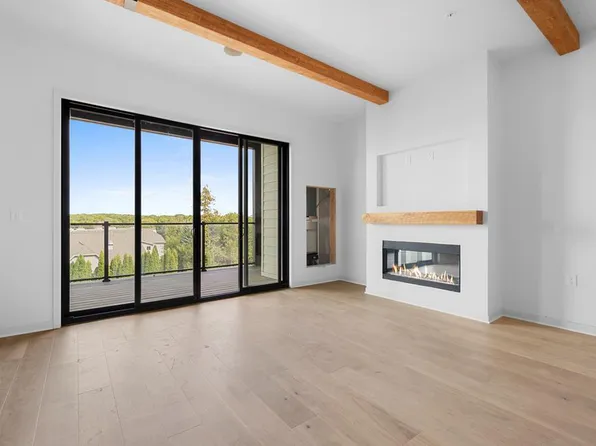 2399 Maple Dr #206, Sister Bay, WI 54234