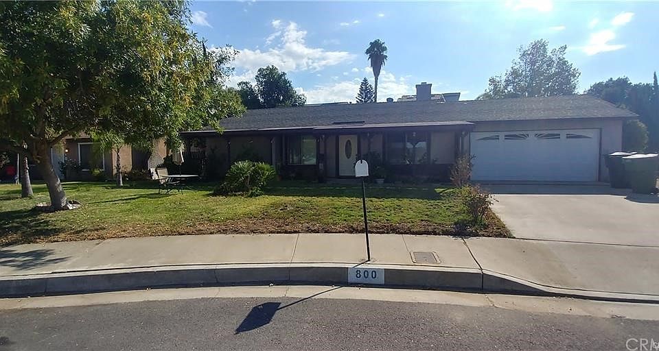 1st image of 800 Belinda Ln