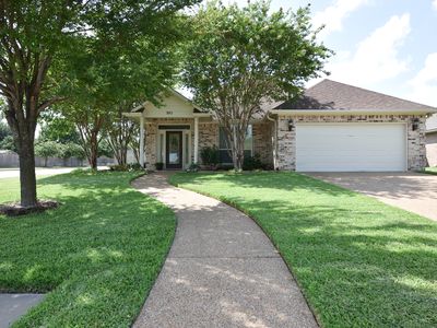 301 Bernburg Ln, College Station, TX, 77845