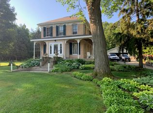 238 W Main St, Delafield, WI 53018