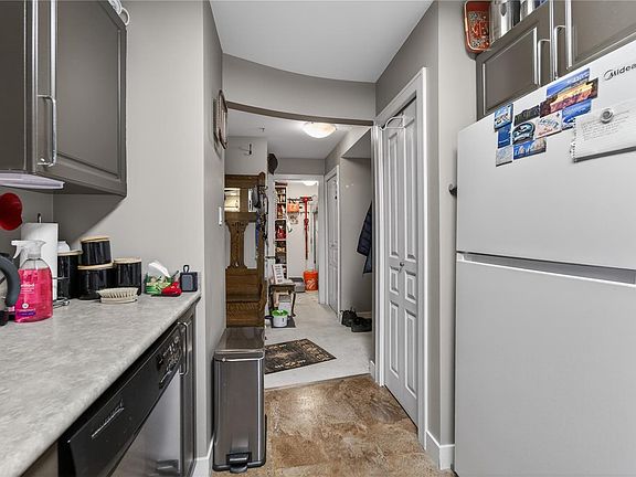 3rd image of 799 Blackberry Rd #204