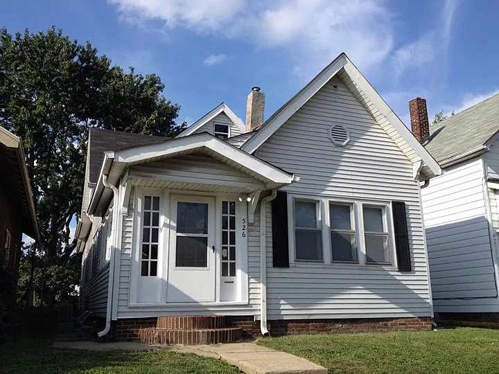 526 Lincoln St photo 1