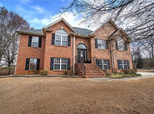 12 Berkshire Dr NW, Cartersville, GA 30120