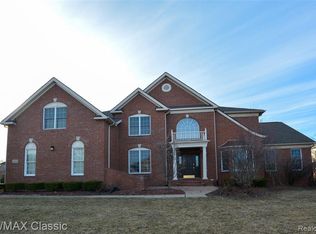 25020 Hadlock Dr, Novi, MI