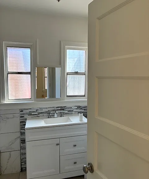 5221 Longfellow St #5221 — Photo 13
