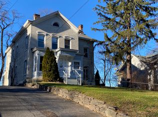 39 W Chestnut St, Kingston, NY 12401
