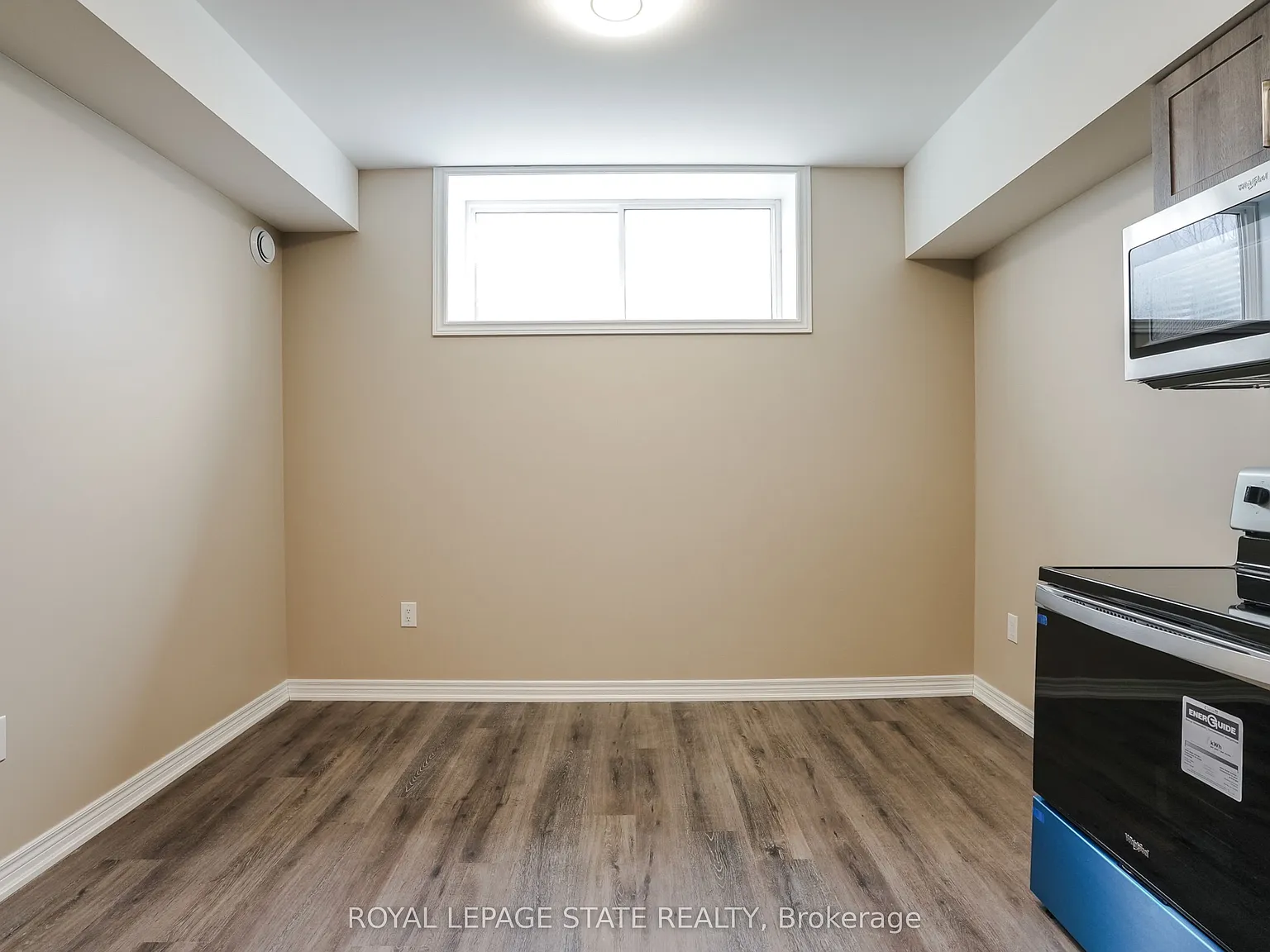 2 bed, $1,695 — Photo 4