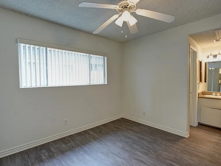 Cornerstone Apartments — Photo 11