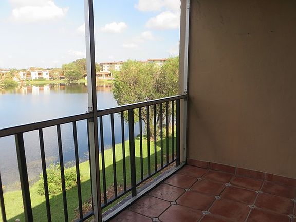 2nd image of 502 NW 87th Ave APT 306